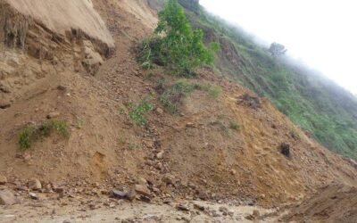 Derrumbe de gran magnitud dejó aisladas poblaciones de Capiro